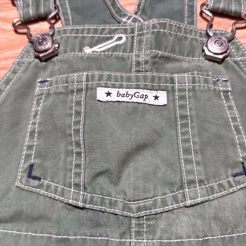 EUC BABY GAP OVERALLS SHORTS. 30-36 mos green - Picture 2 of 5